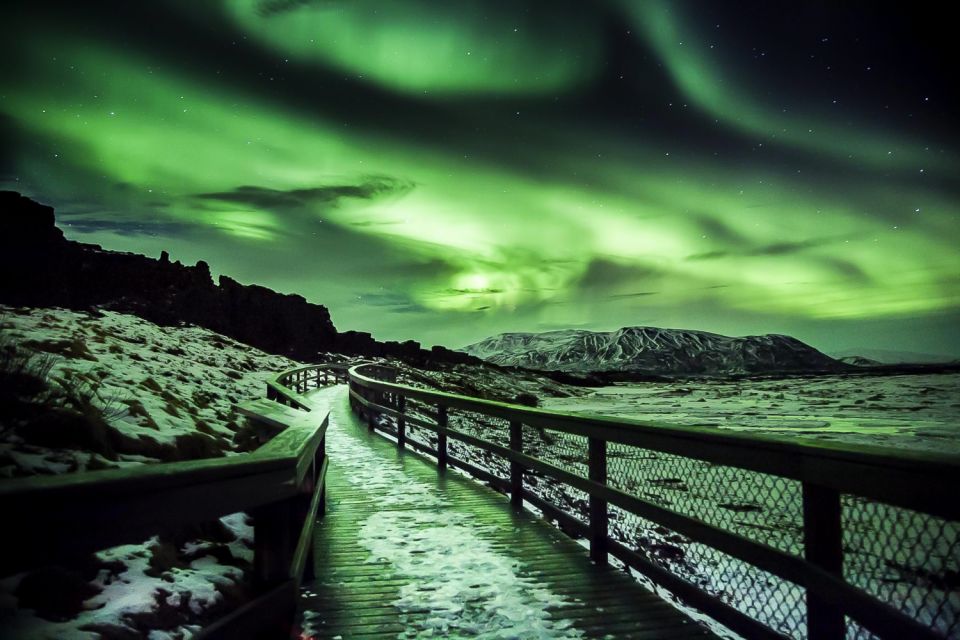 Small-Group Premium Northern Lights Tour From Reykjavik - Inclusions