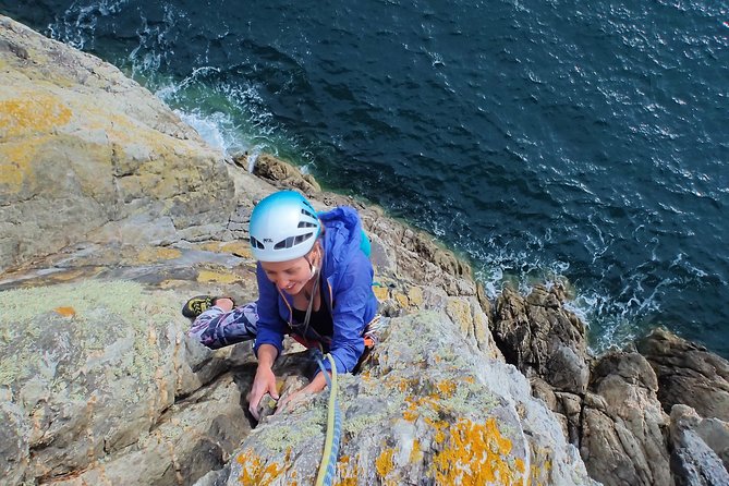 Snowdonia Rock Climbing Course - Belaying and Knots