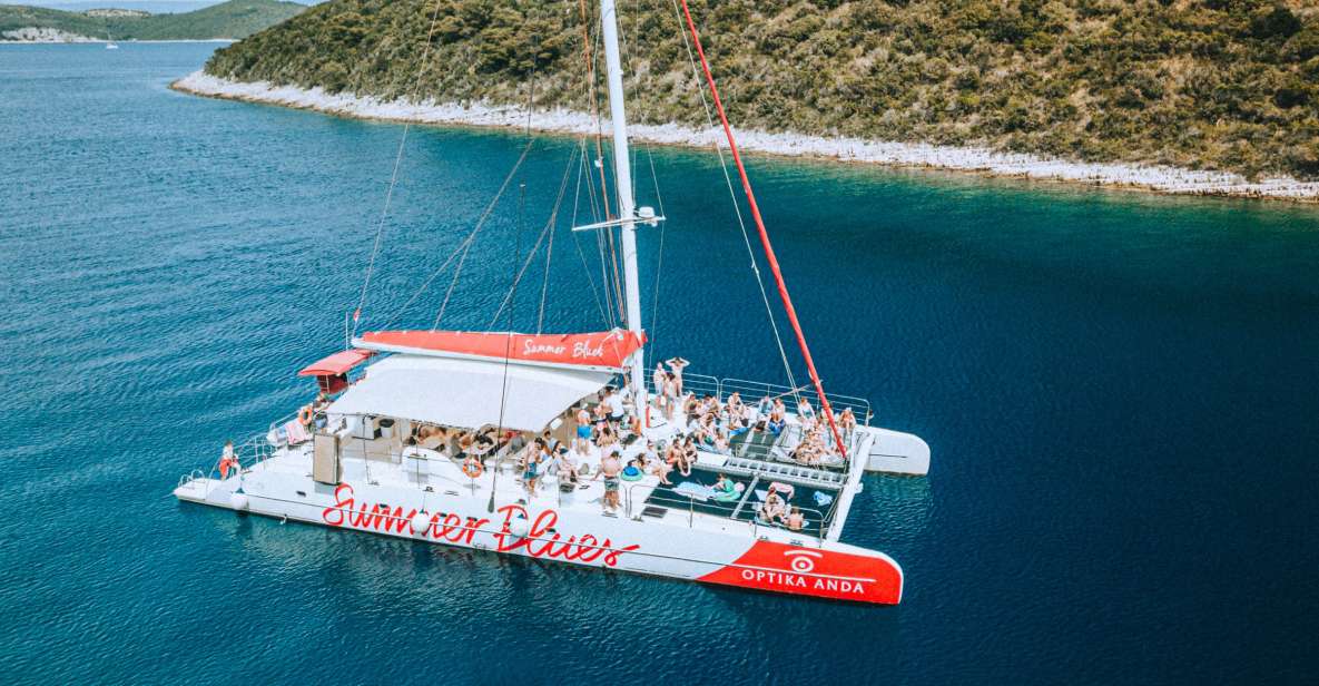 Split: Full-Day Catamaran Cruise to Hvar & Pakleni Islands - Inclusions and Amenities