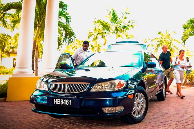 St Lucia Round-Trip Transfer: George F. L. Charles Airport - Experienced and Friendly Drivers