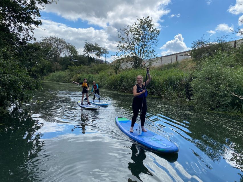 Stand Up Paddleboard Rental at Brentford - Included Equipment