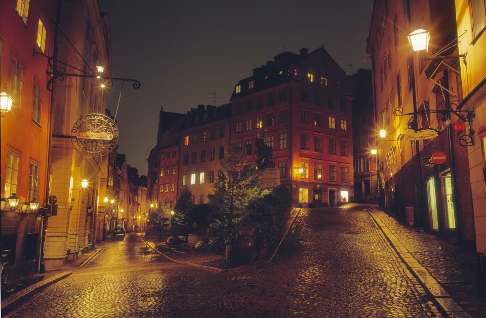 Stockholm: Old Town Guided Historical Walking Tour - Meeting Point and Accessibility