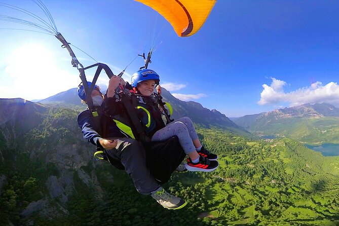 Tandem Paraglider in the Pyrenees (Panticosa) + Video of the Flight - Pricing Information