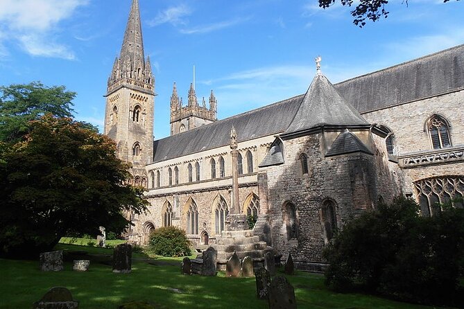 The Ghosts of Llandaff: A Self-Guided Audio Tour - Exploring the Cathedral Close