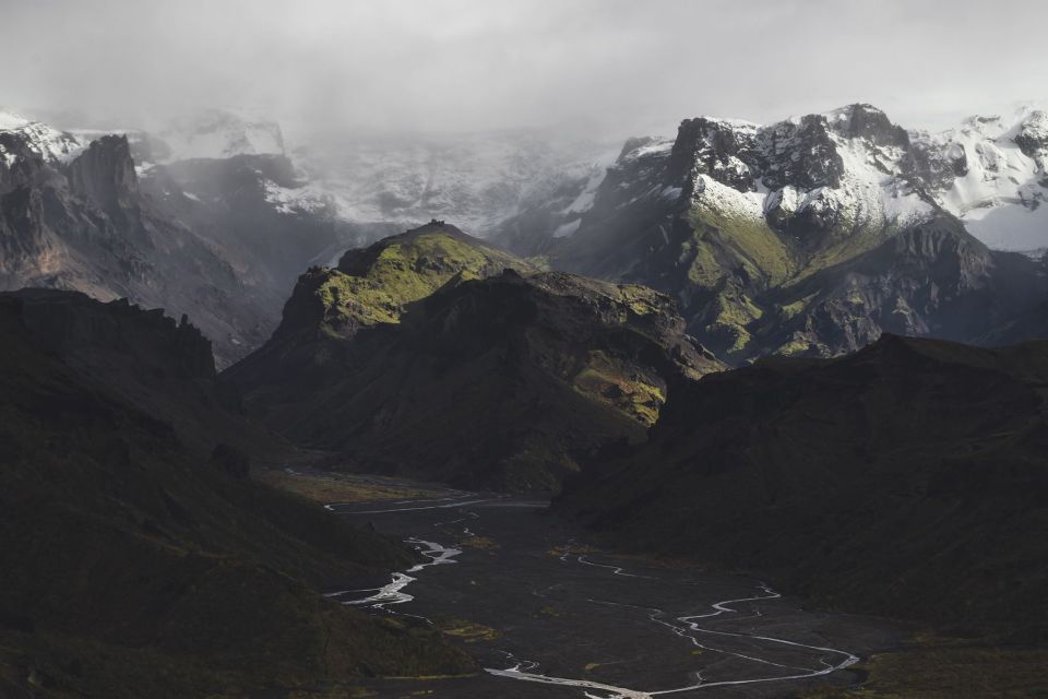 The Input Text Provided Appears to Be in a Foreign Language, Which I Have Translated Into English As: "Þórsmörk by Super Jeep" - Visiting Eyjafjallajökull Glacier