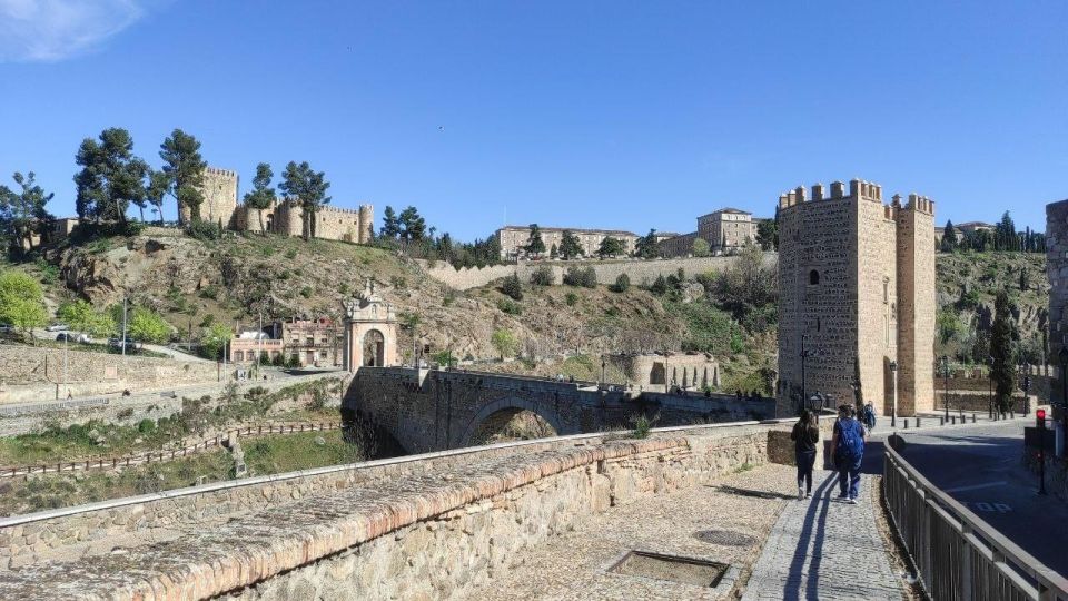 Toledo: Red Wristband 7 Main Monuments Explanation Live Tour - Santo Tomé Church