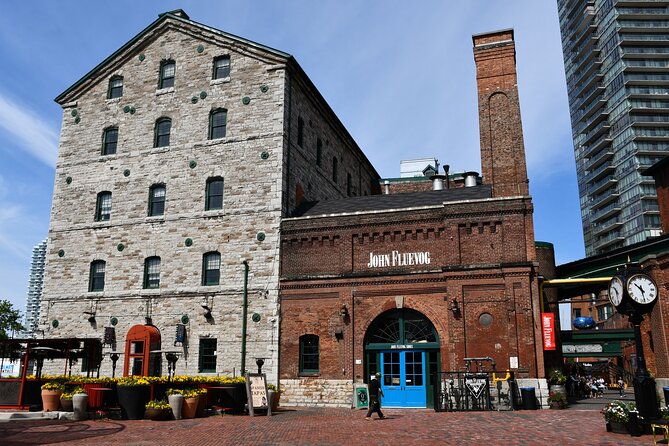 Toronto Distillery District: Finest Whisky Quest Experience - Tour Guide and Treasure Hunt