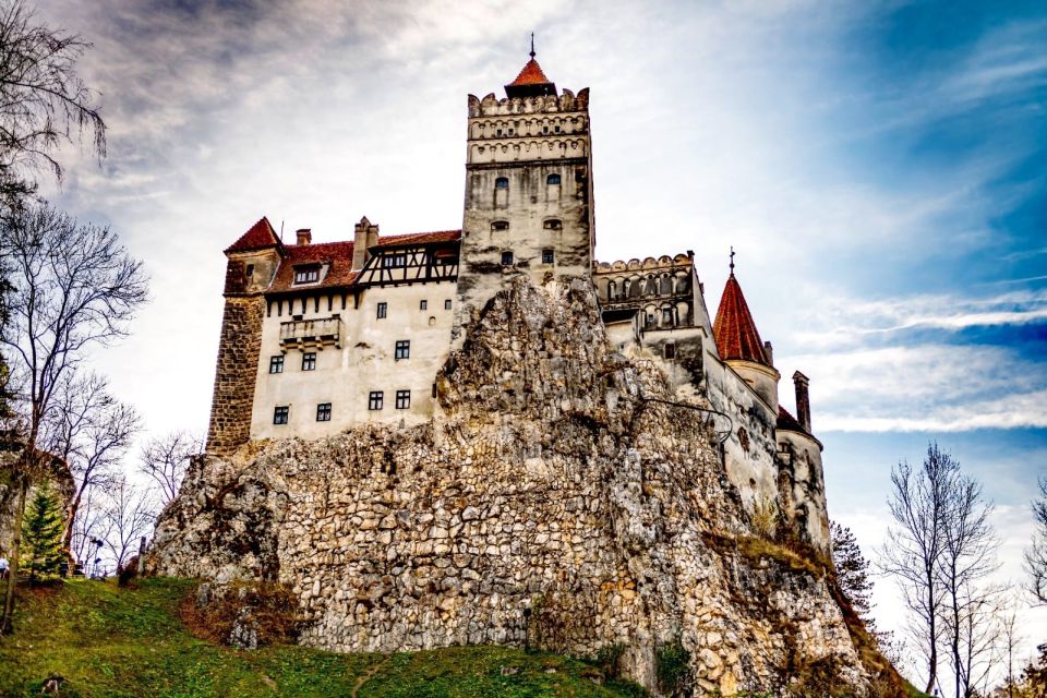 Transylvania Tour: Draculas Castle, Peles Palace & Brasov - Draculas Castle Exploration