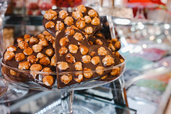 Turin Sweet & Chocolate Tour - Do Eat Better Experience - Sampling Traditional Desserts and Drinks