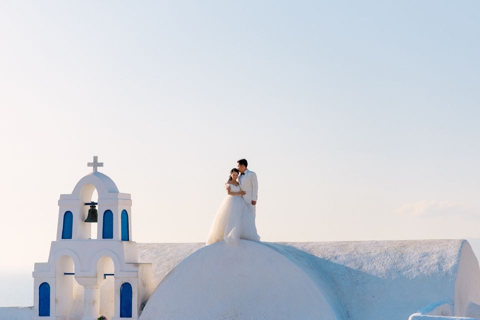 Unique Wedding Photos in Oia Village - Meeting Point