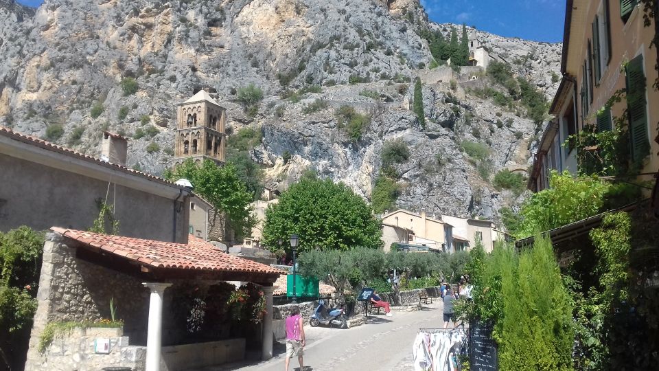 Verdon Gorge: the Grand Canyon of Europe, Lake and Lavender - Admiring the Verdon River Scenery