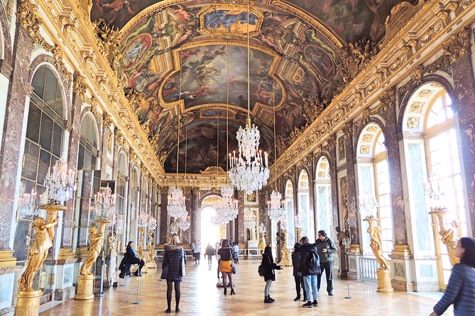 Versailles Palace Private Half Day Guided Tour Including Hotel Pickup From Paris - Exploring the Hall of Mirrors