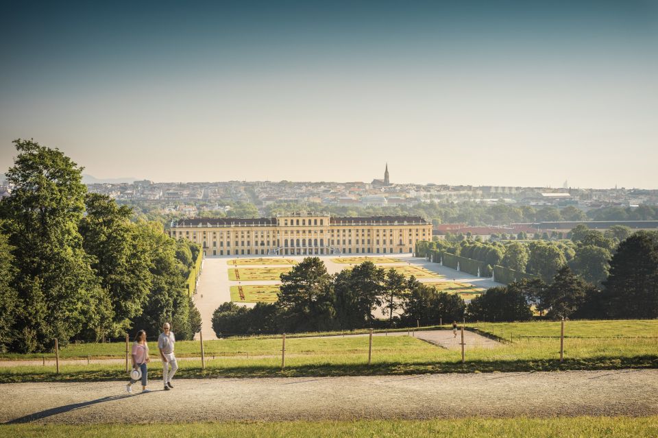 Vienna: Wine Tasting at Schönbrunn Palace - Discovering Winemaking Techniques