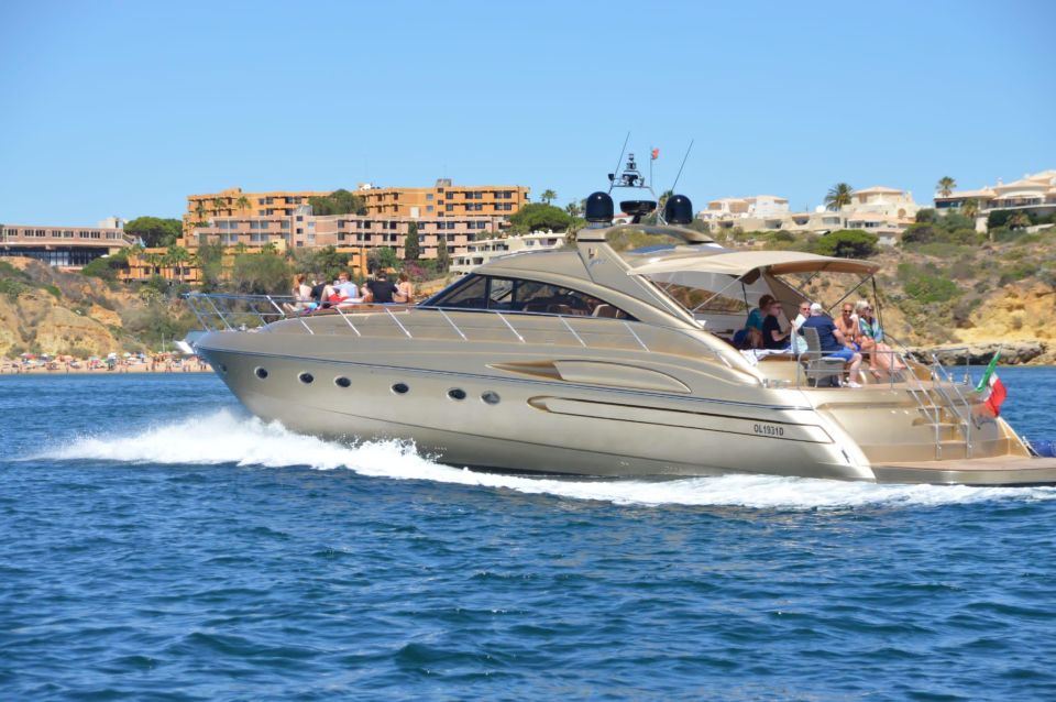 Vilamoura: Luxury Customized Private Yacht Cruise With Drink - Yacht Features