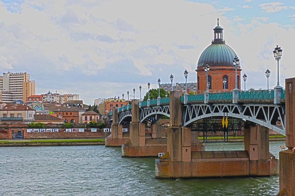 Welcome to Toulouse: Private Walking Tour With a Local - Customizable Tour Experience