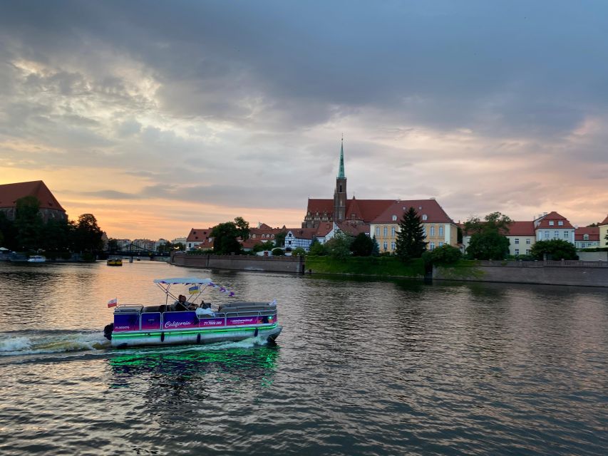 Wroclaw: Old Town Night Cruise With Ilumination - Cruise Experience