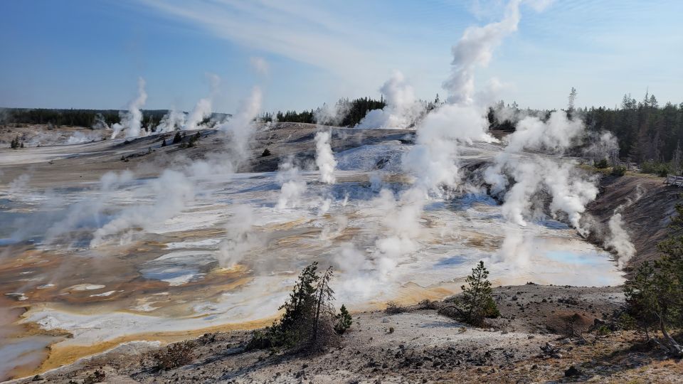 2-Day Guided Trip to Yellowstone National Park - Accommodation at Old Faithful Inn