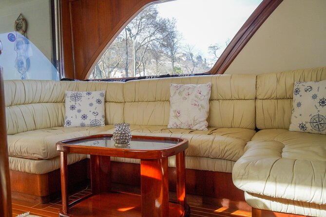 2 Hours Private Yacht Cruise on Bosphorus - Onboard Amenities