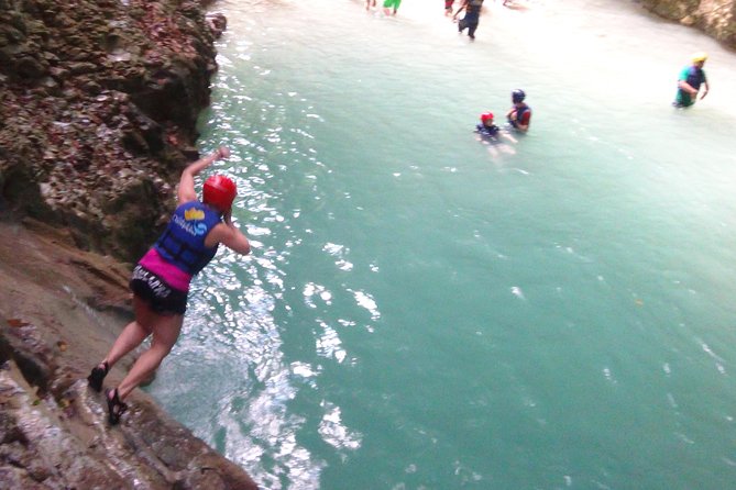 27 Waterfalls for Cruise Ship Passengers / Amber Cove & Taino Bay - Zipline Course Option