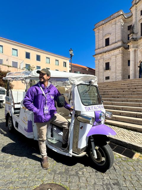 3 Hour Tour in Lisbon 7 Hills Private Tuk Tuk - Language Availability