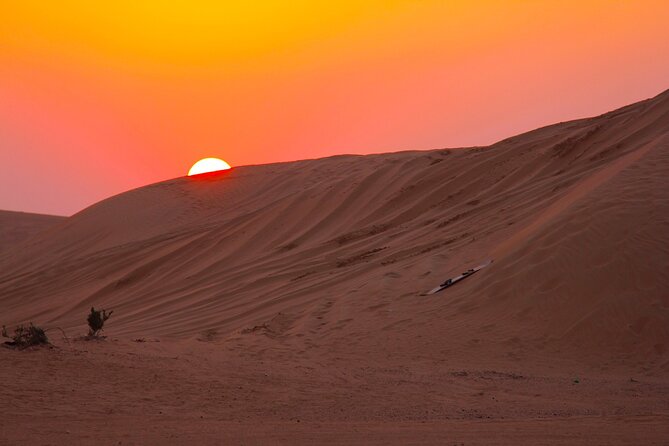 6 Hrs Desert Desert Safari & Relax at Inland Sea Desert (No Rush Tour) - Comfortable Air-conditioned 4x4 Vehicle