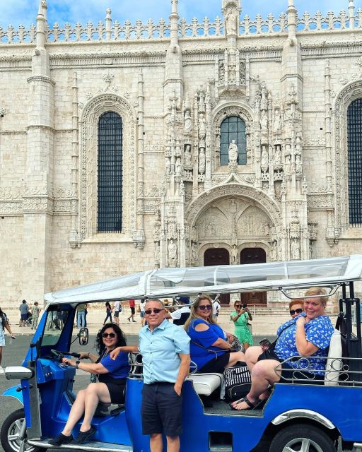 90 Min Tour of Alfama/Oldtown by Tuk Tuk With Lisbon by Tuk - Transportation and Souvenirs