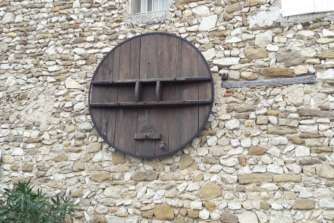 Afternoon Wine Tour to Chateauneuf Du Pape From Avignon - Panoramic Views of Countryside