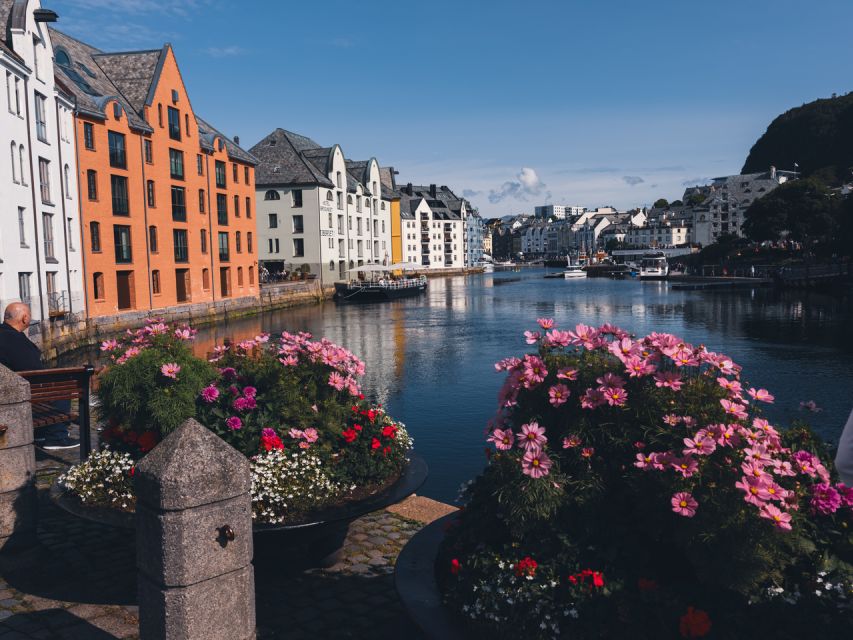 Ålesund: Culinary Delights on a Guided Food Walk - Savoring Authentic Flavors