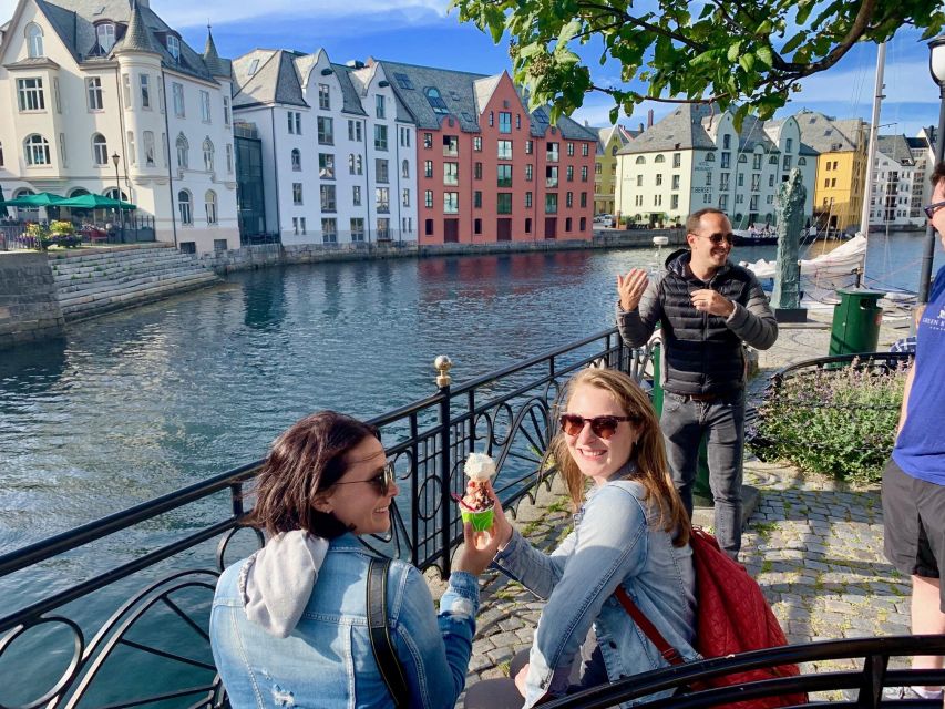 Alesund Private Sightseeing Tour on Foot and by Car - The 1904 Fires Impact