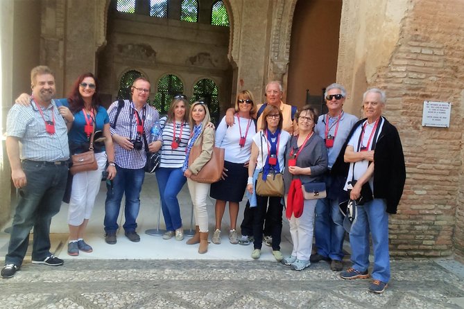 Alhambra:Join a Group,With a Specialist Guide.Skip the Line . - Exploring the Generalife Gardens