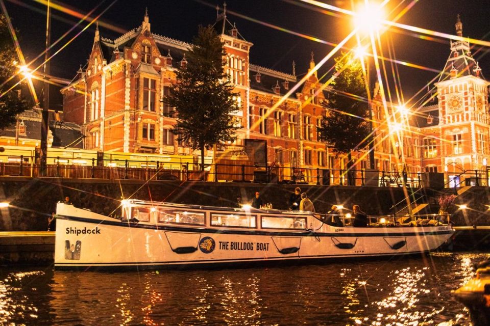 Amsterdam: The Bulldog Smoke-friendly Boat Cruise & 2 Drinks - Meeting Point and Preparation