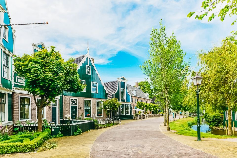 Amsterdam: Zaanse Schans, Edam, Volendam & Marken Bus Tour - Important Information