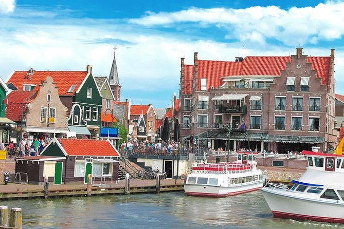 Amsterdam: Zaanse Schans - Volendam - Giethoorn With Boat Tour - Guided Experience