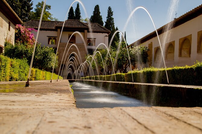 Audio Guide: Alhambra, Generalife and Alcazaba Without Nasrid Palaces - Audio Guide Specifications