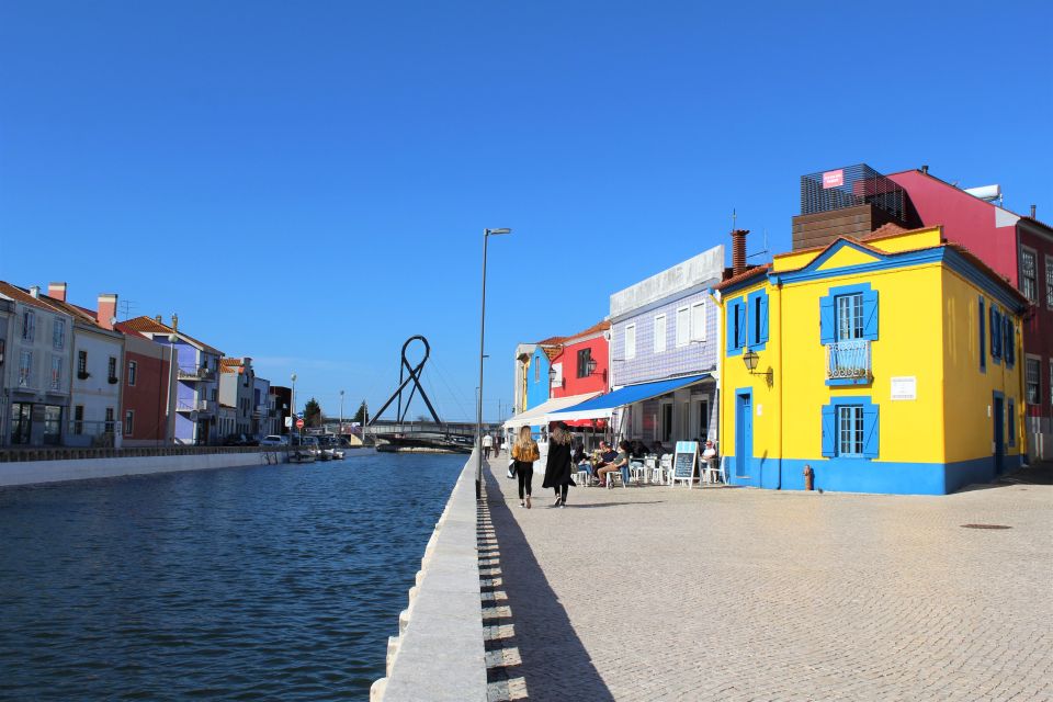 Aveiro: Private Walking Tour in the City and Moliceiro Boat - Tasting Traditional Sweets