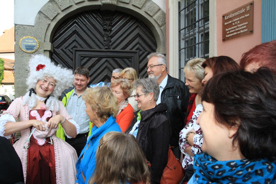 Bamberg: 1-Hour Theatrical Humor Tour With Costumed Guide - Highlights of the Theatrical Experience