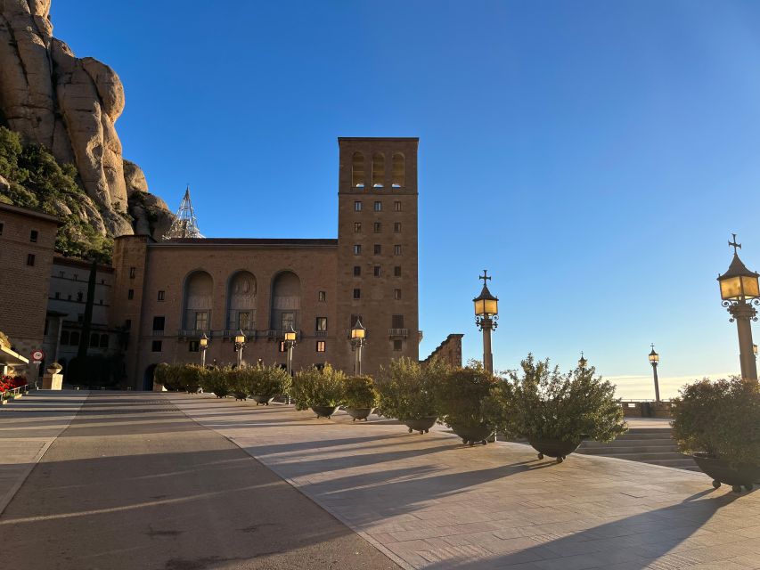 Barcelona: Montserrat Early Morning Tour With Pickup - Important Information