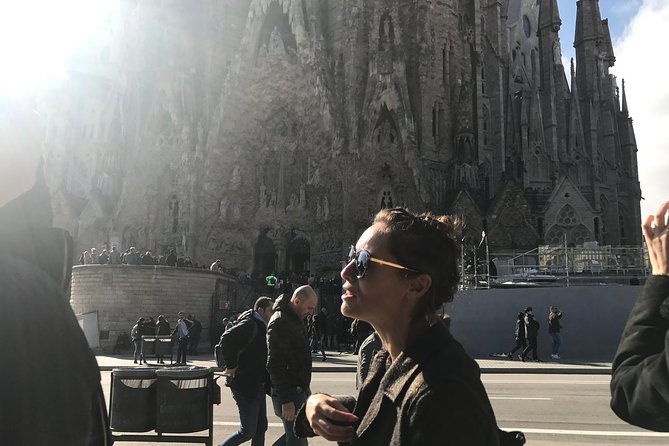 Barcelona: Sagrada Familia Highlights Max 6 People Afternoon Tour - Tour Duration and Timing