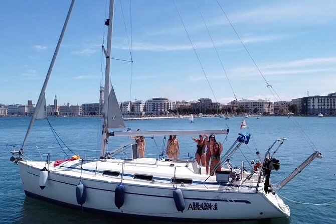 Bari Sailing Cruise in Search of Dolphins - Getting to the Meeting Point