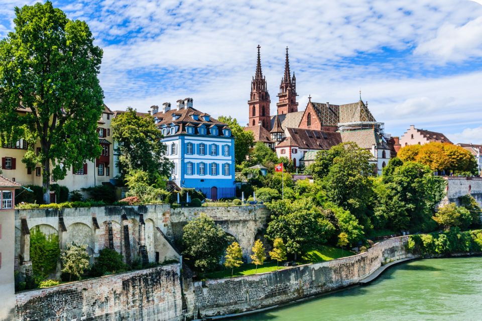 Basel: First Discovery Walk and Reading Walking Tour - App Utilization and Navigation