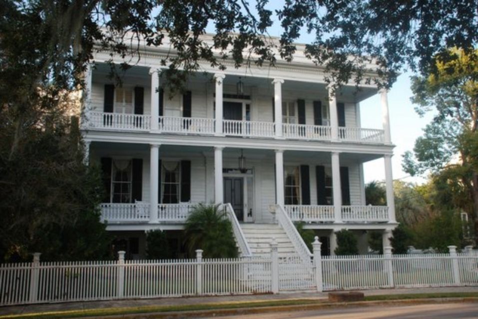 Beaufort: Local History and Film Sites Tour by Golf Cart - Golf Cart Transportation