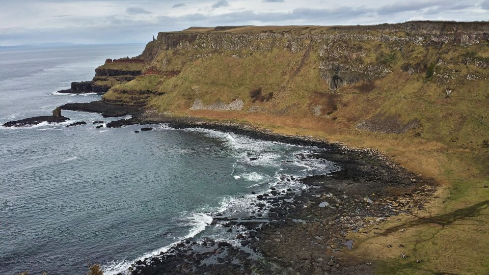 Belfast & Giants Causeway: 2-Day Rail Tour From Dublin - Overnight in Belfast