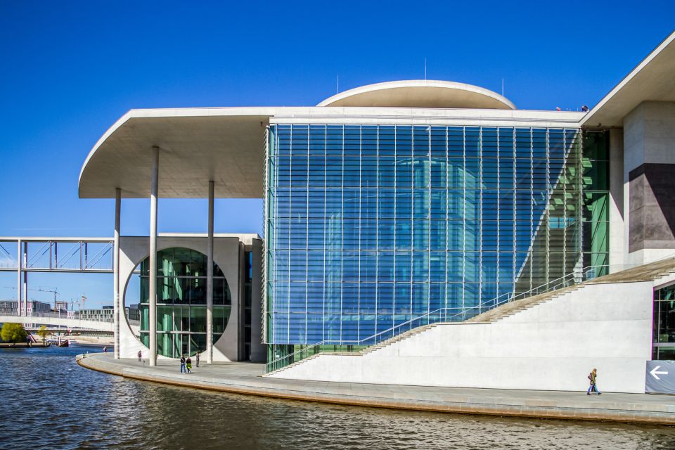 Berlin: Boat Tour Along the River Spree - Not Suitable for