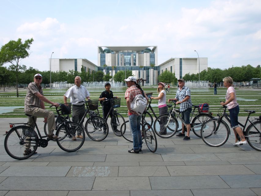 Berlin: E-Bike Tour of the Berlin Wall and Mitte Highlights - Exploring the Berlin Wall Sites