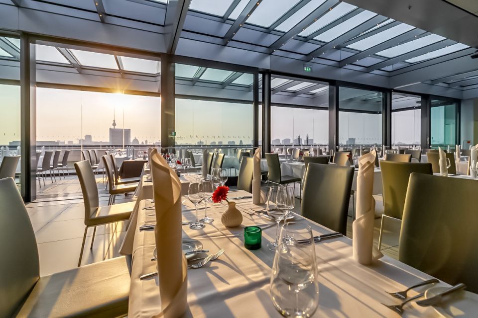 Berlin: Rooftop Dinner at the Käfer Restaurant Reichstag - Aperitif of the Month