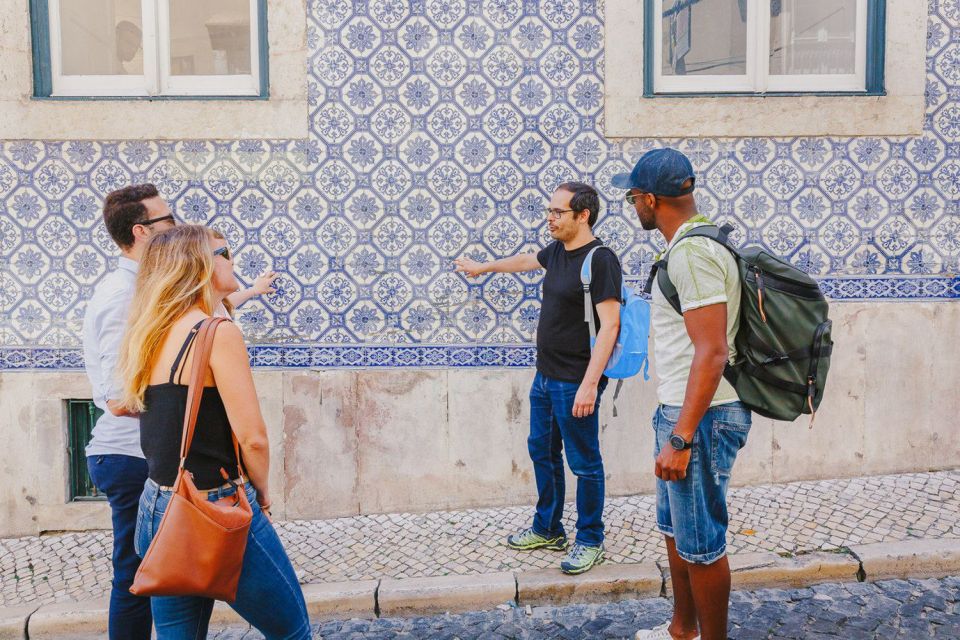 Best of Lisbon Walking Tour: Rossio, Chiado & Alfama - Meeting Point