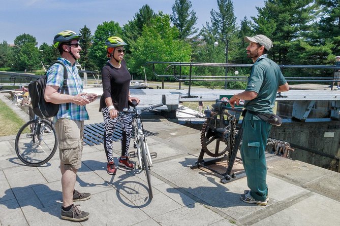 Best of Ottawa Neighbourhoods & Nature Bike Tour - Downtown Ottawa and Rideau Canal