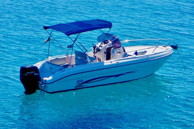 Boat and Snorkeling Private Tour Max 6 People - Group Size