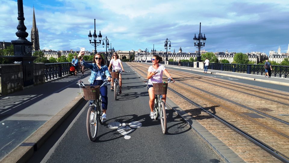 Bordeaux: Guided Bike Tour - Chartrons District and Wine Trade