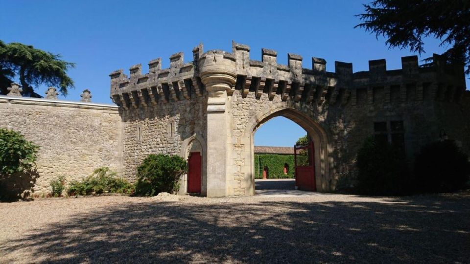 Bordeaux: St-Emilion Wine Tour in a Small Group - Guided Walking Tour